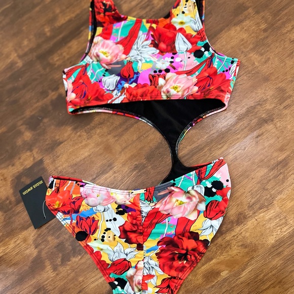 Mint Swim cutout one piece bathing suit sz Small - Picture 3 of 3